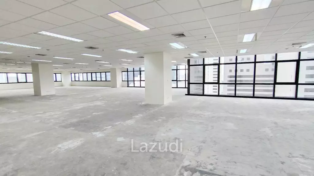 Office for rent at Silom Complex