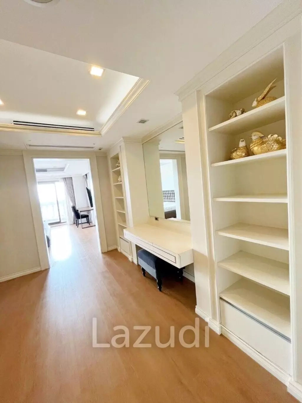 3 Bedroom 3 Bathroom 347 SQ.M State Tower