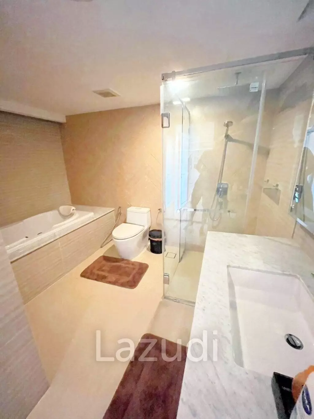 3 Bedroom 3 Bathroom 347 SQ.M State Tower