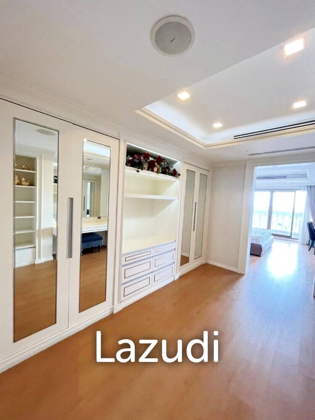 3 Bedroom 3 Bathroom 347 SQ.M State Tower