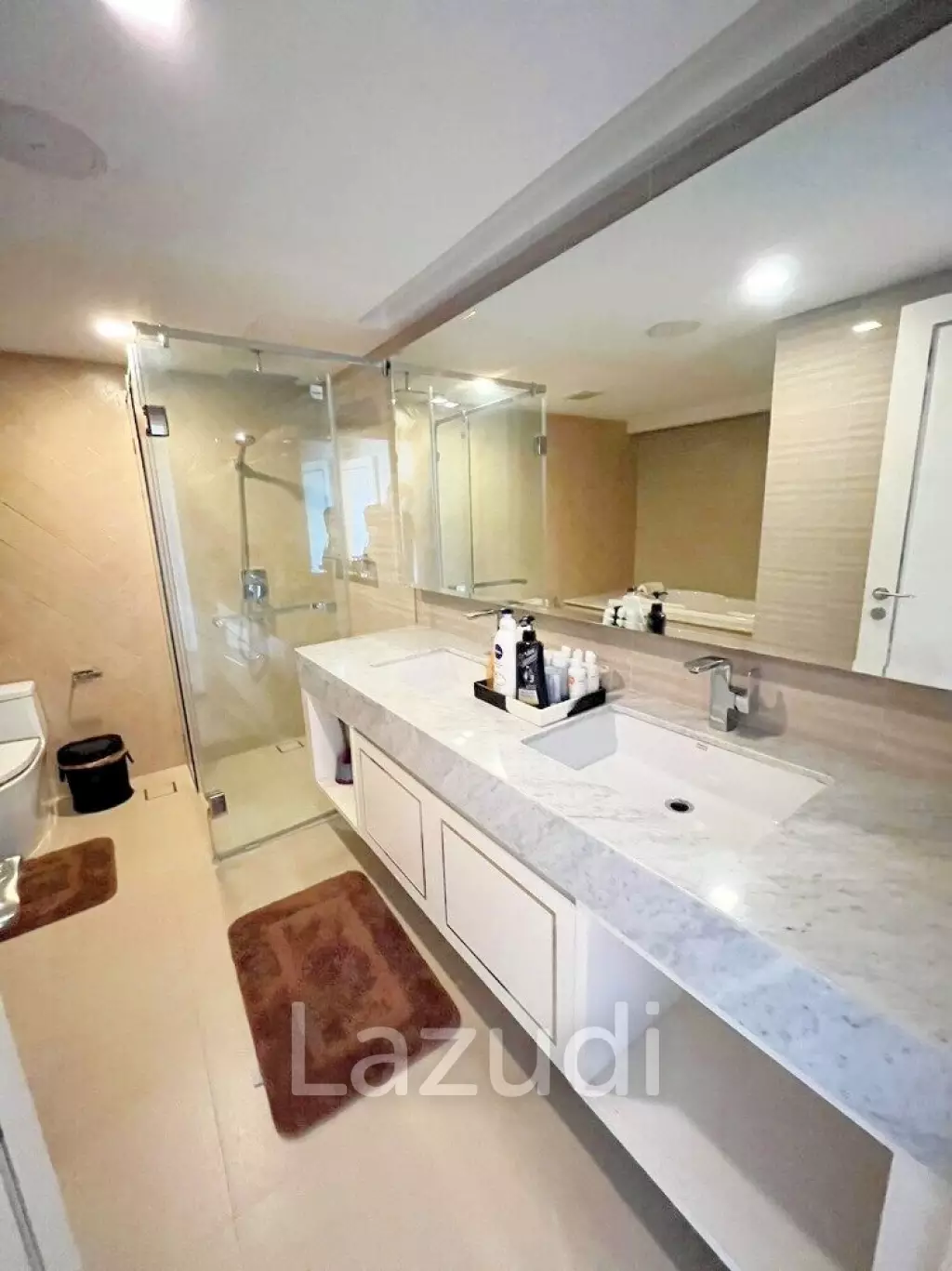 3 Bedroom 3 Bathroom 347 SQ.M State Tower