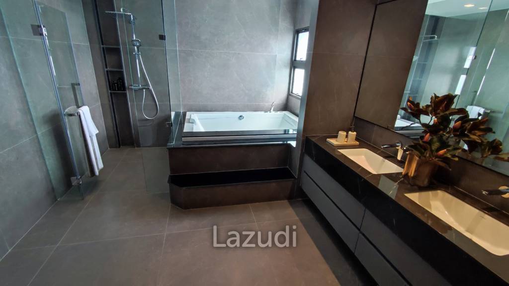 5 Bed 6 Bath 620 SQ.M Grand Bangkok Boulevard Rama 9 – Krungthep Kreetha