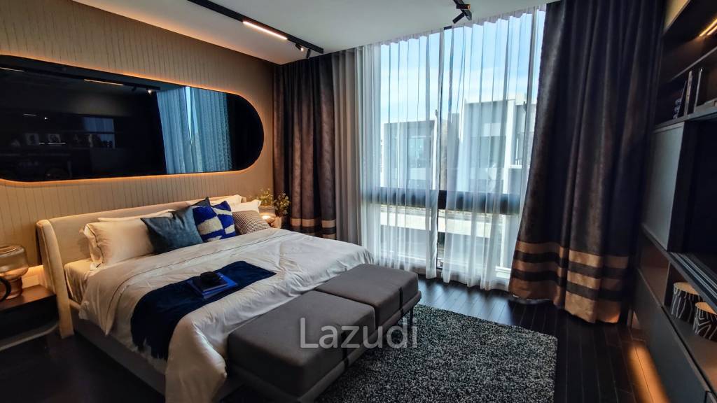 5 Bed 6 Bath 620 SQ.M Grand Bangkok Boulevard Rama 9 – Krungthep Kreetha
