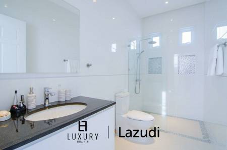 3 bed 208SQM Falcon Hill Luxury Pool Villas