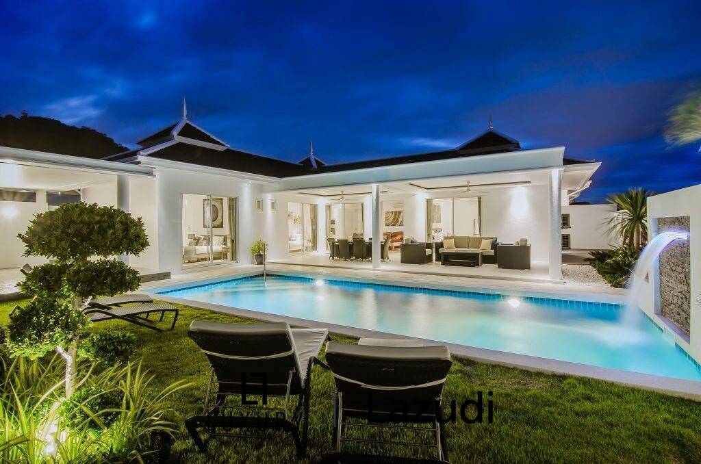 3 bed 208SQM Falcon Hill Luxury Pool Villas