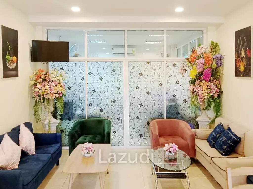 Guesthouse and Restaurant For Sale