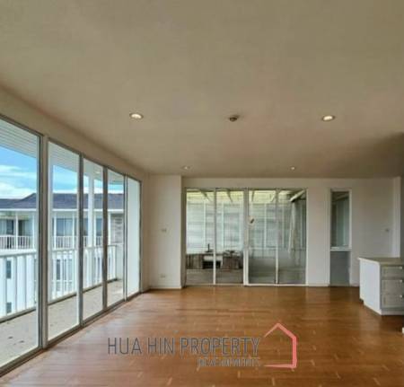 MALIBU CONDO  : 3 bed penthouse