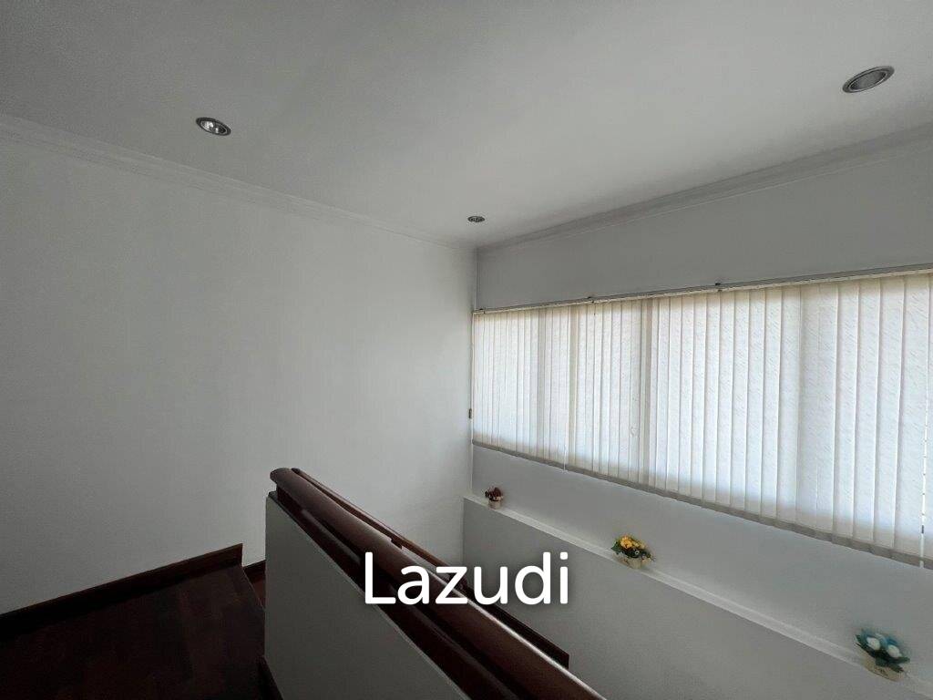 THE HEIGHT 2  :  3 bed 2 storey pool villa