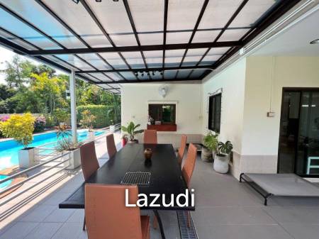 THE HEIGHT 2  :  3 bed 2 storey pool villa