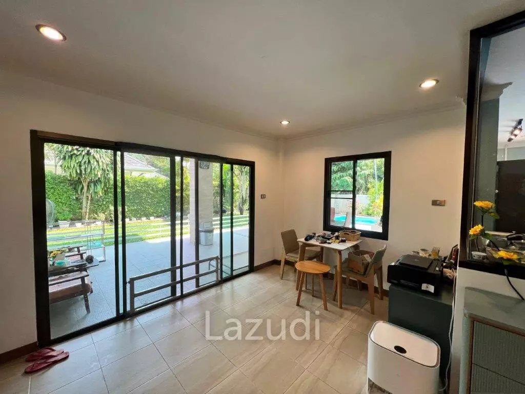 THE HEIGHT 2  :  3 bed 2 storey pool villa