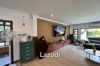 THE HEIGHT 2  :  3 bed 2 storey pool villa
