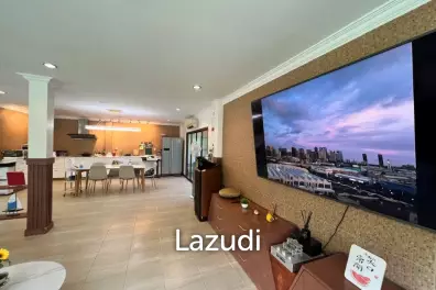 THE HEIGHT 2  :  3 bed 2 storey pool villa