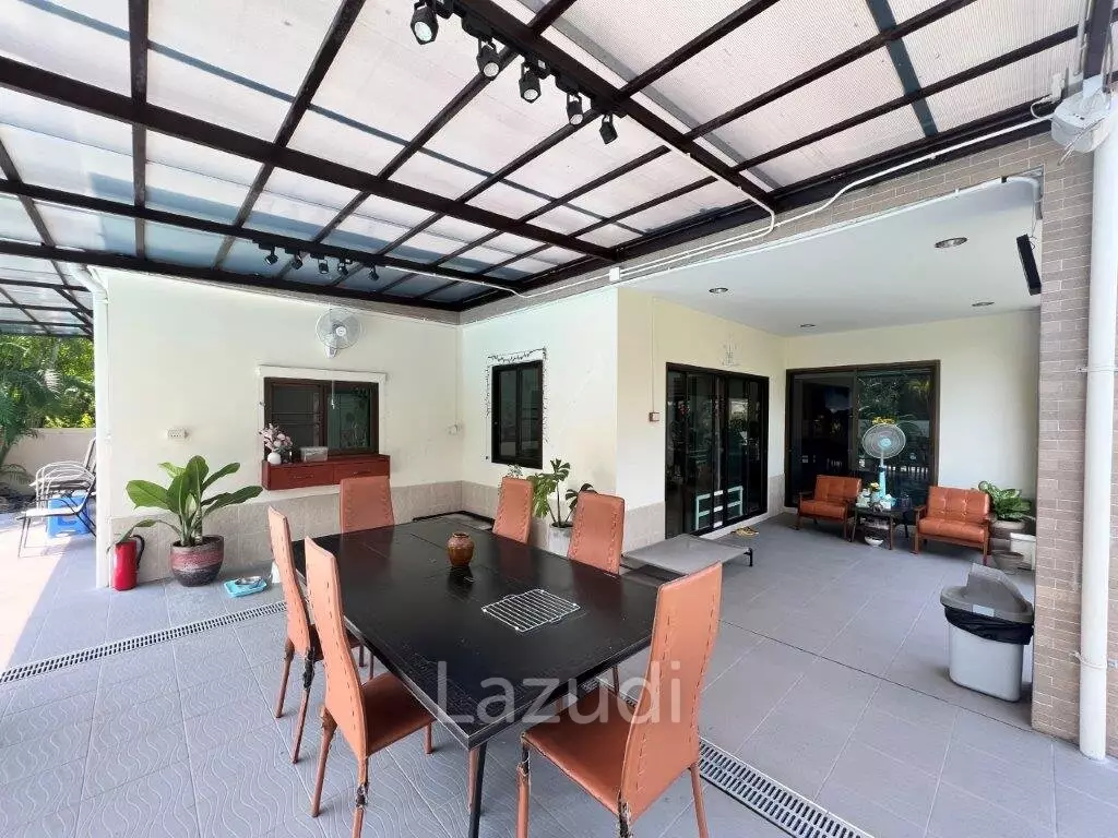 THE HEIGHT 2  :  3 bed 2 storey pool villa