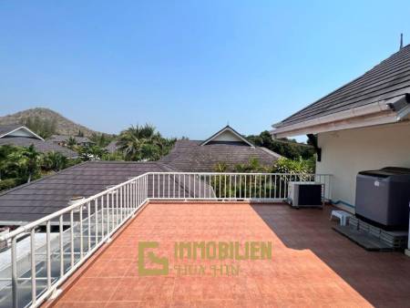 THE HEIGHT 2  :  3 bed 2 storey pool villa