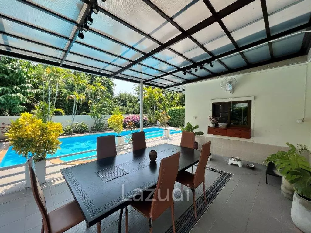 THE HEIGHT 2  :  3 bed 2 storey pool villa