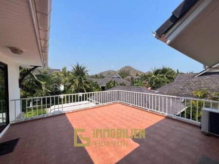 THE HEIGHT 2  :  3 bed 2 storey pool villa