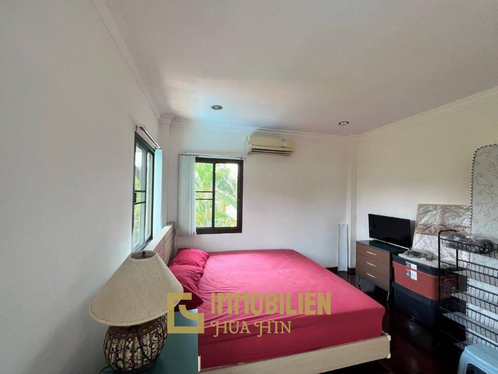 THE HEIGHT 2  :  3 bed 2 storey pool villa