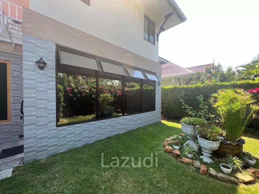 THE HEIGHT 2  :  3 bed 2 storey pool villa