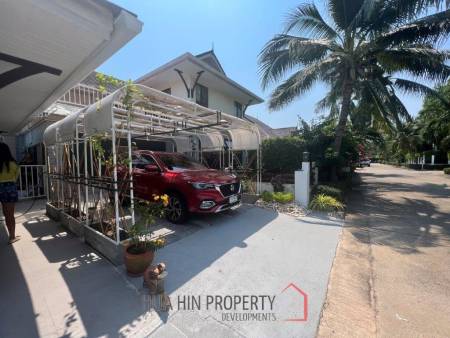 THE HEIGHT 2  :  3 bed 2 storey pool villa