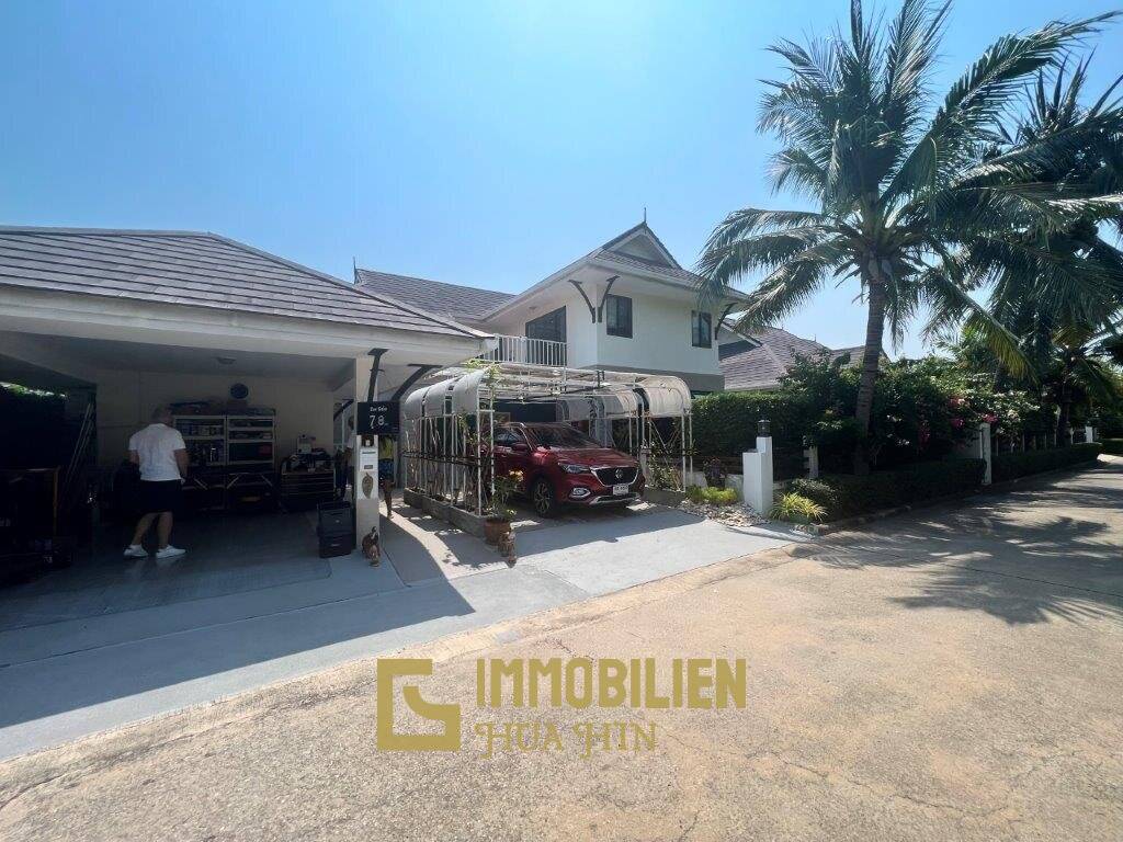 THE HEIGHT 2  :  3 bed 2 storey pool villa