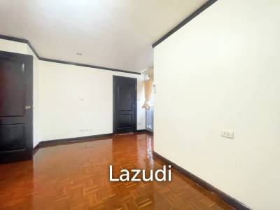 4 Bedrooms 3 Bathrooms 165 SQ.M 15 Suite