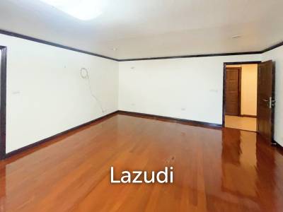 4 Bedrooms 3 Bathrooms 165 SQ.M 15 Suite