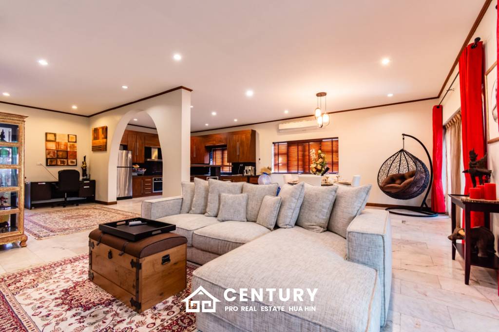 Large renovated 3 bed pool villa soi 114