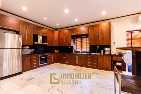 Large renovated 3 bed pool villa soi 114