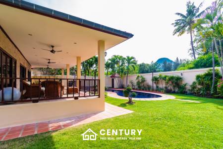 Large renovated 3 bed pool villa soi 114