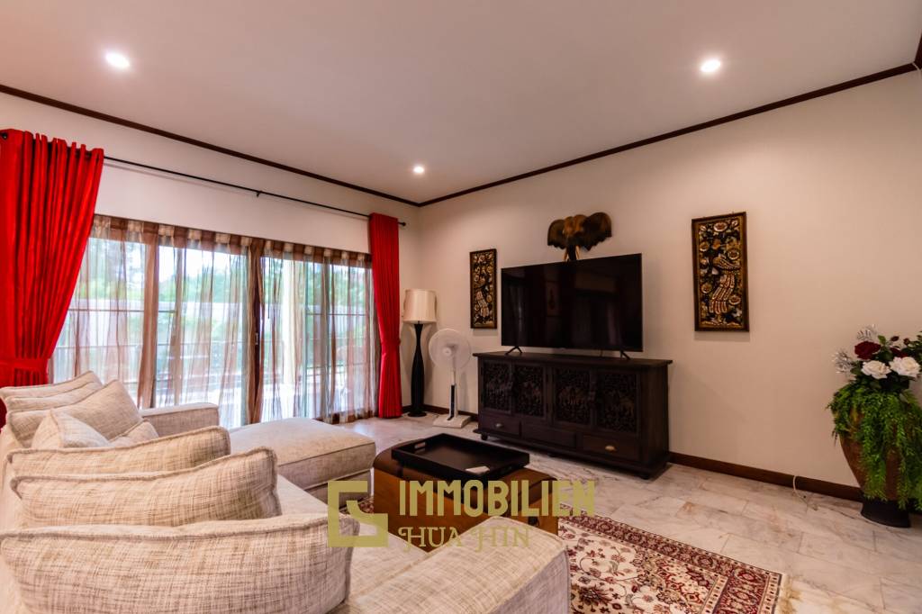 Large renovated 3 bed pool villa soi 114