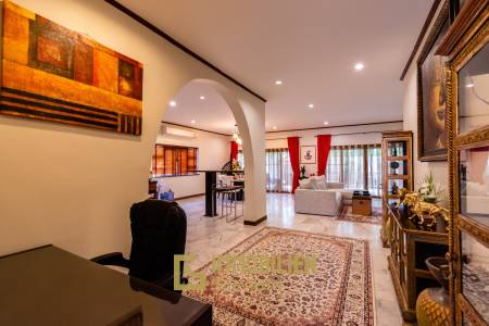 Large renovated 3 bed pool villa soi 114