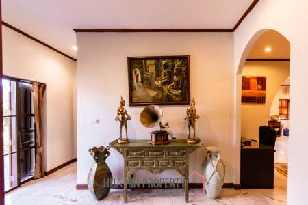 Large renovated 3 bed pool villa soi 114