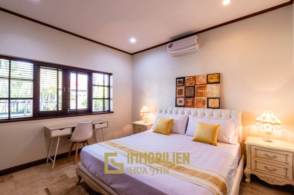 Large renovated 3 bed pool villa soi 114