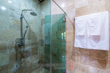 Large renovated 3 bed pool villa soi 114