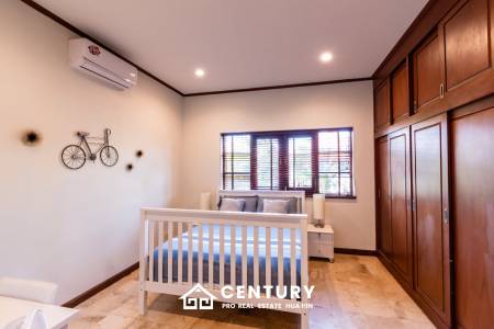 Large renovated 3 bed pool villa soi 114