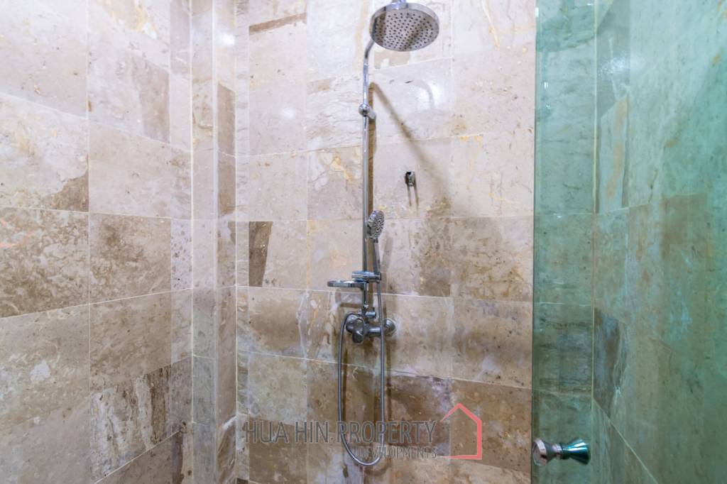 Large renovated 3 bed pool villa soi 114