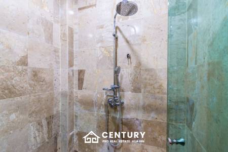 Large renovated 3 bed pool villa soi 114