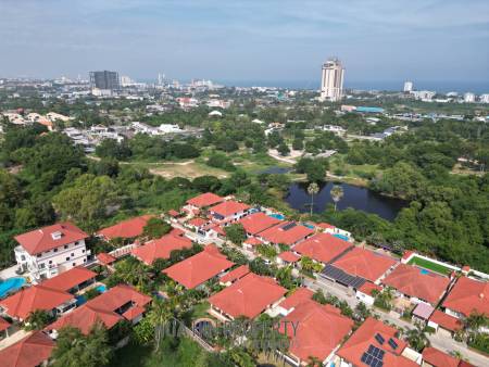 Large renovated 3 bed pool villa soi 114
