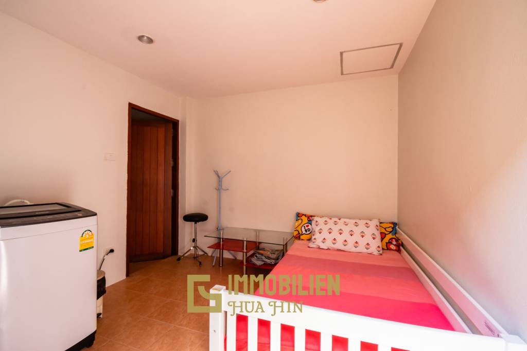 Large renovated 3 bed pool villa soi 114