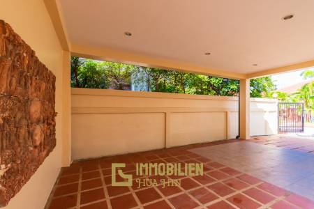 Large renovated 3 bed pool villa soi 114