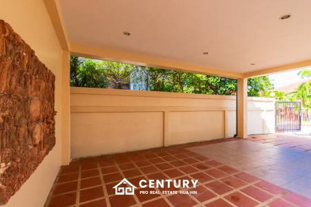 Large renovated 3 bed pool villa soi 114