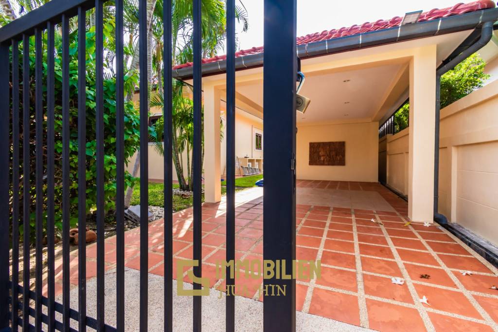 Large renovated 3 bed pool villa soi 114