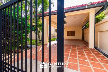 Large renovated 3 bed pool villa soi 114