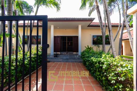 Large renovated 3 bed pool villa soi 114