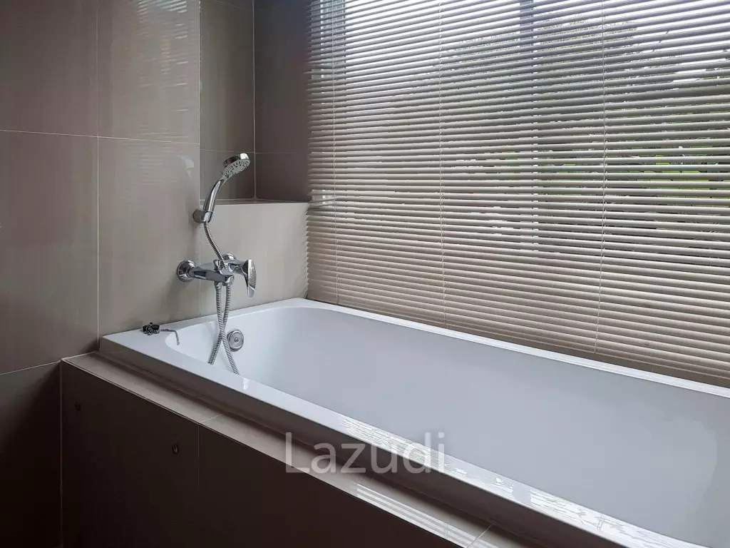 2 Bed 2 Bath Tira Tiraa Condo near Town Center