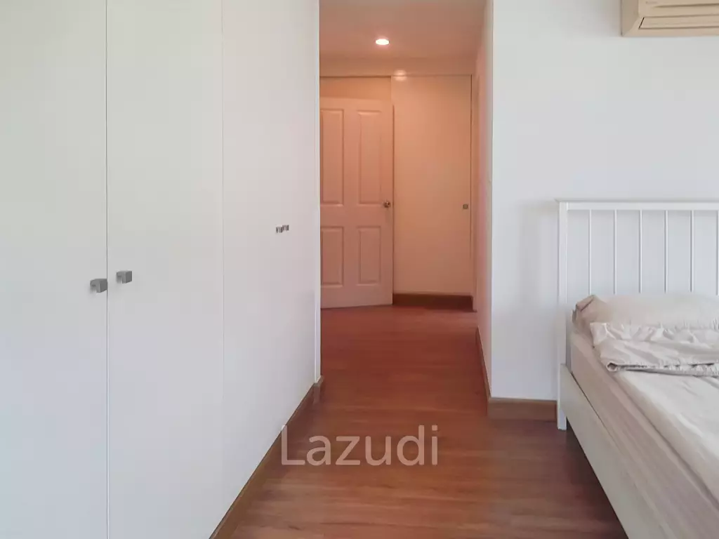 2 Bed 2 Bath Tira Tiraa Condo near Town Center