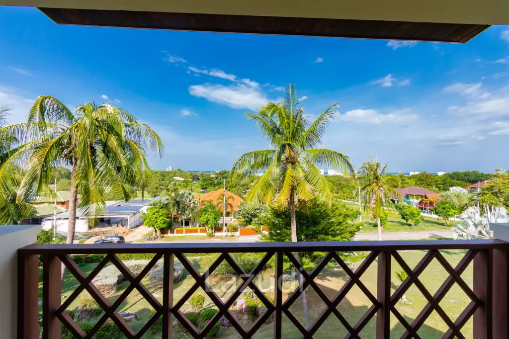 PALM HILLS CONDO :  2 Bed nice view condo on the Golf Course