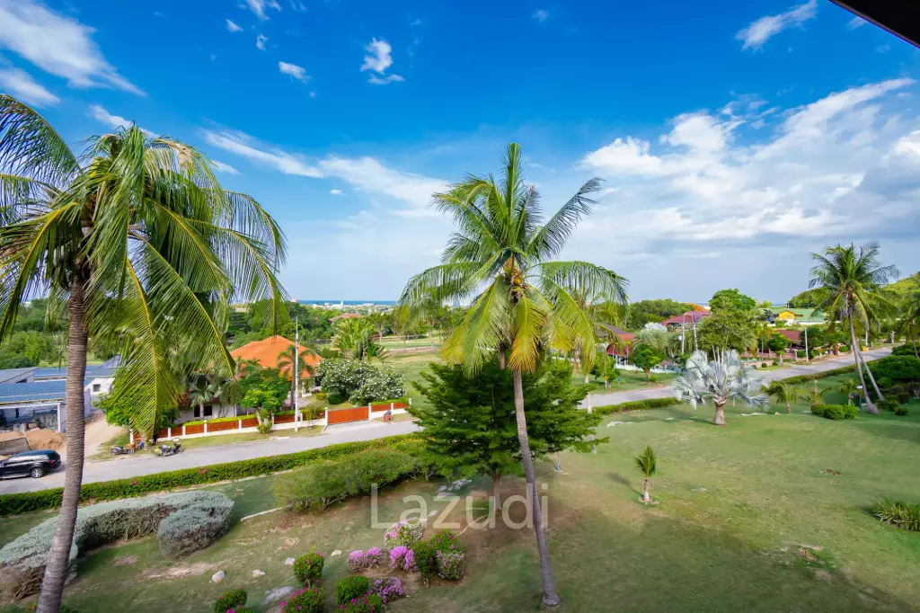 PALM HILLS CONDO :  2 Bed nice view condo on the Golf Course