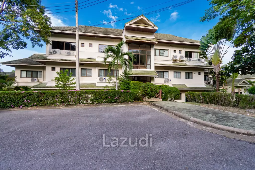 PALM HILLS CONDO :  2 Bed nice view condo on the Golf Course