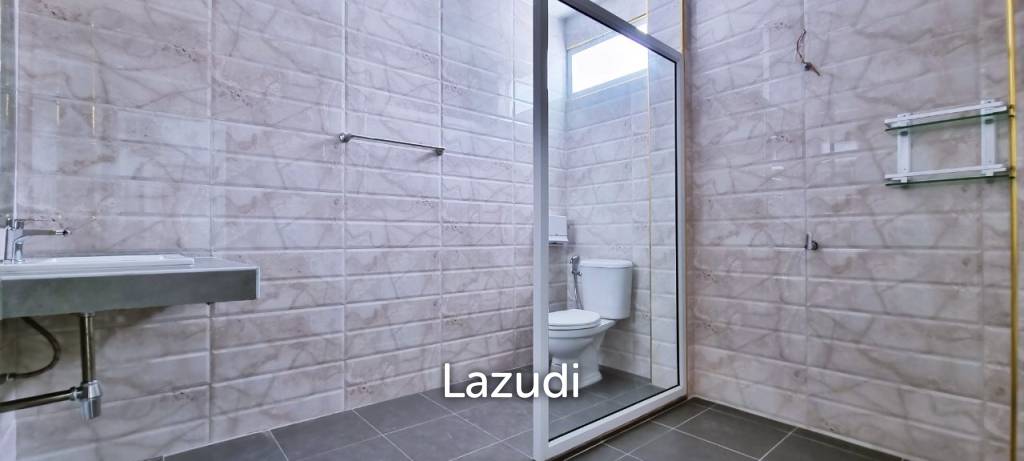 3  Beds 3 Baths 150 SQ.M Natheekarn Park View